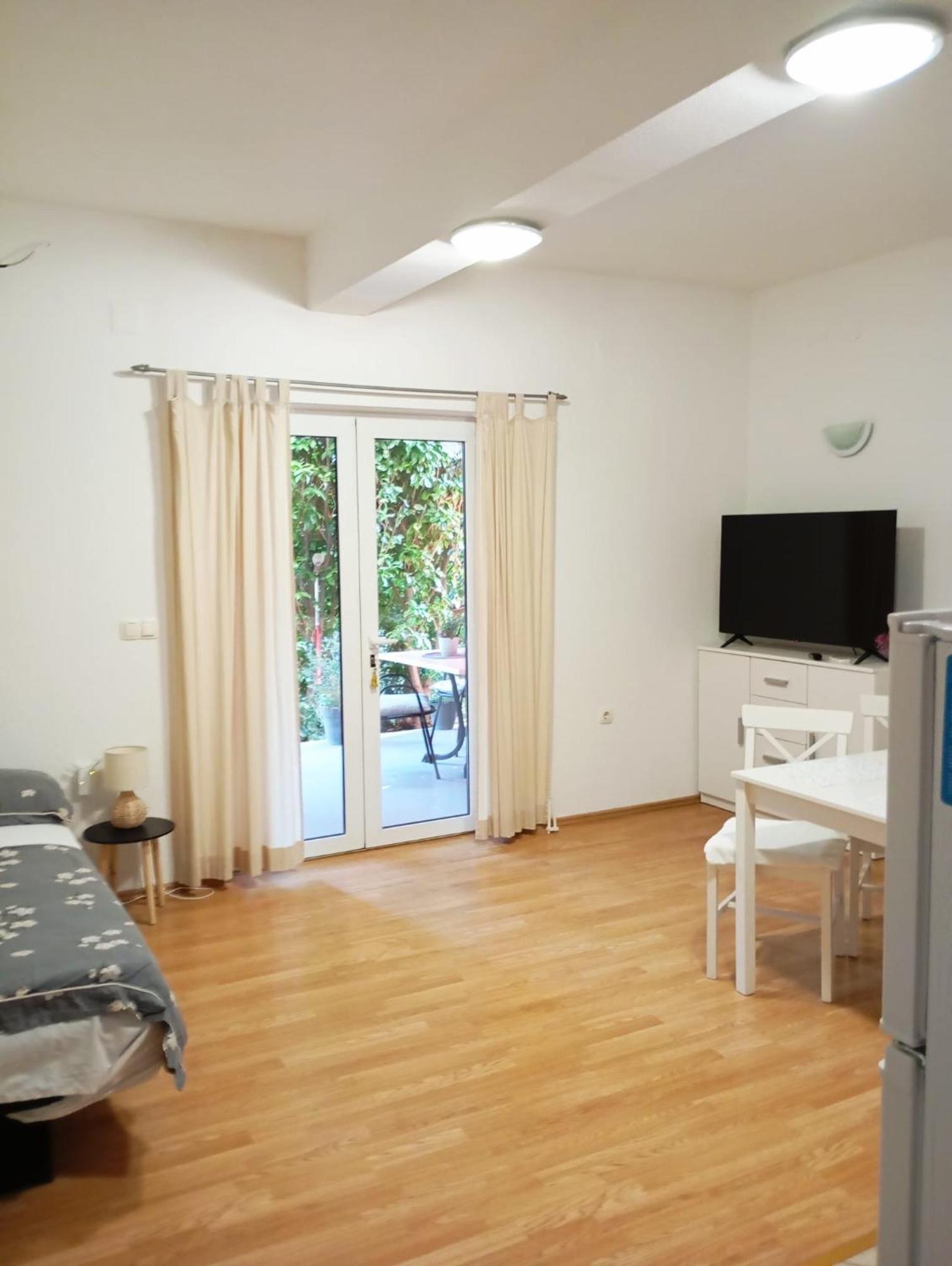 Apartmani Joja 比奥格勒·纳·莫鲁 外观 照片